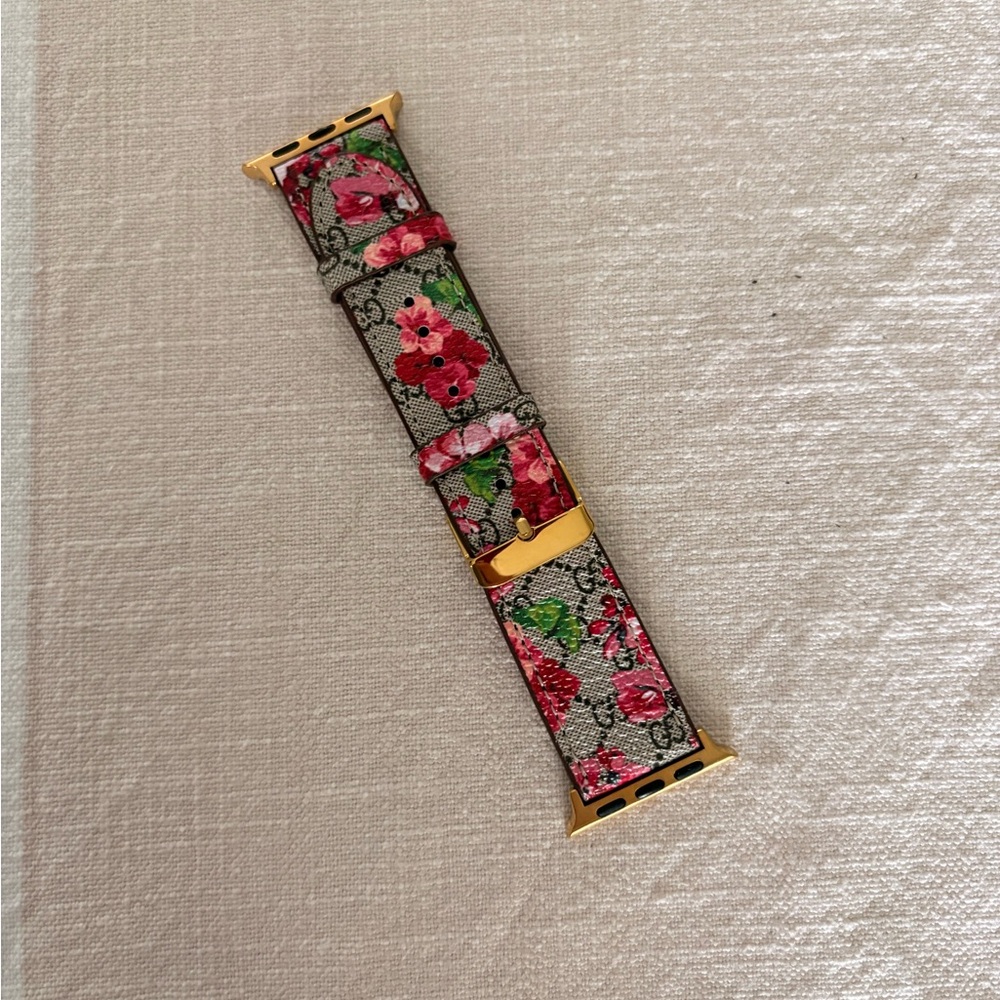 Floral Apple Watch Strap - Picture 2 of 5